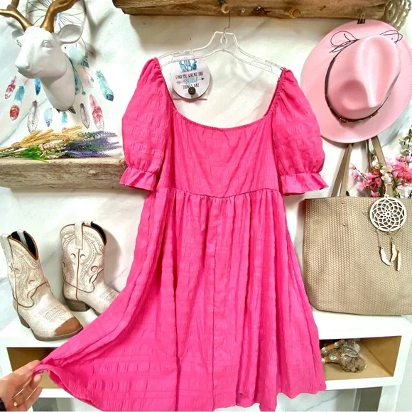 Barbiecore w Puff sleeves boho pink dress with doll shabby chic vibe - Picture 10 of 13